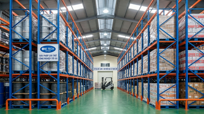 Kệ kho thép sơn tĩnh điện drive in Kệ kho thép sơn tĩnh điện cho hệ thống drive in chịu tải cao